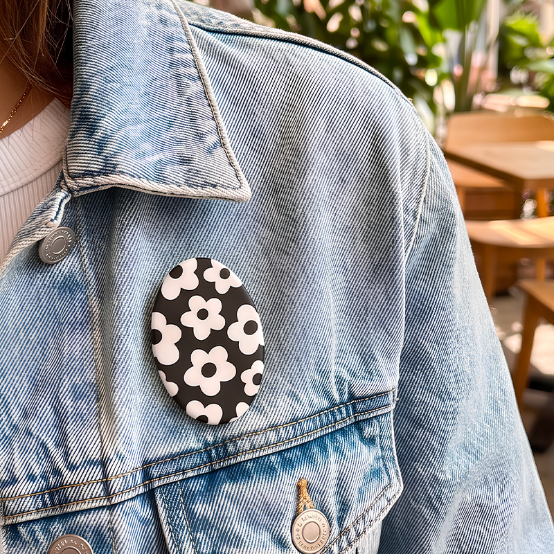 Broche ovale