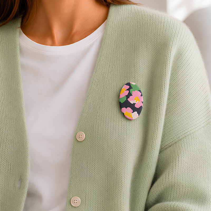 Broche ovale