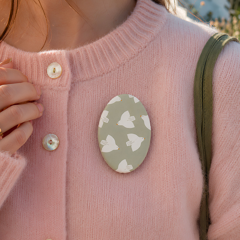 Broche ovale