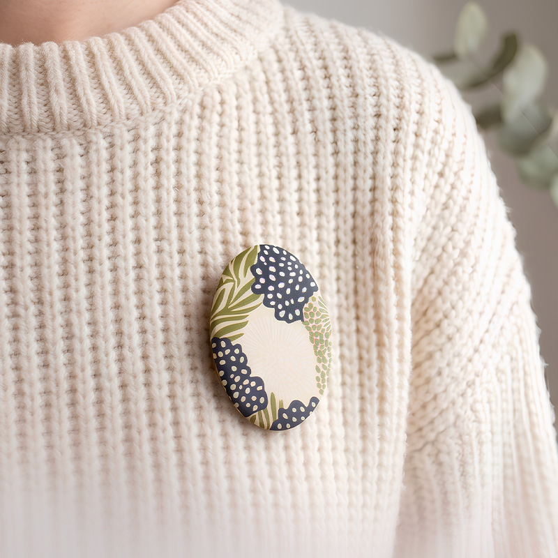 Broche ovale